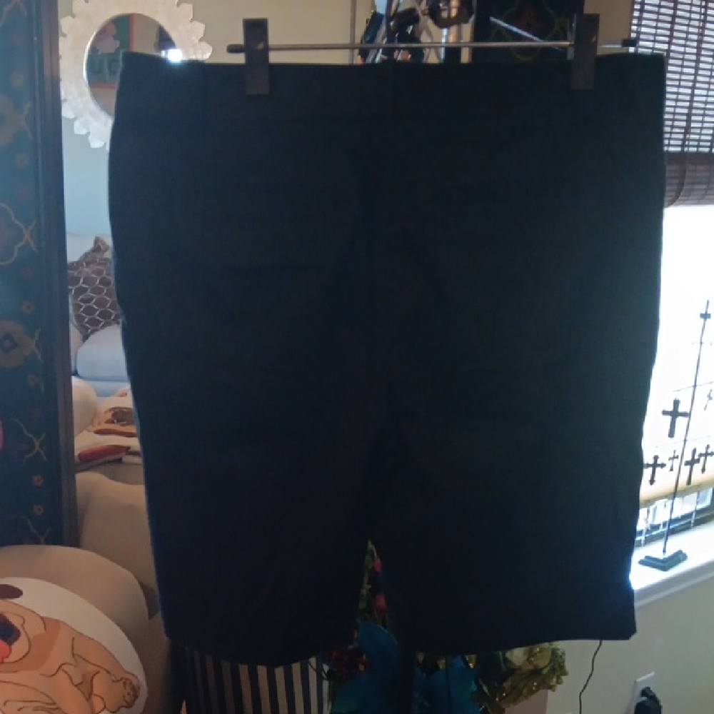 White House Black Market Women's Black Bermudas - Picture 6 of 9
